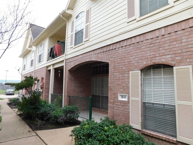 Foto del edificio - 2710 Grants Lake Blvd