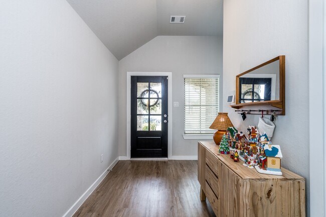 Foto del edificio - 17568 Rosewood Manor Ln