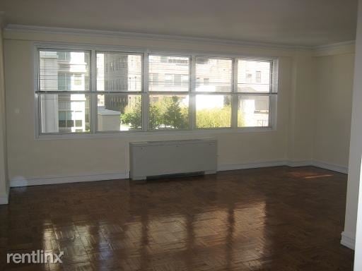 Building Photo - 877 8th Ave