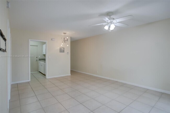 Foto del edificio - 2424 SE 17th St
