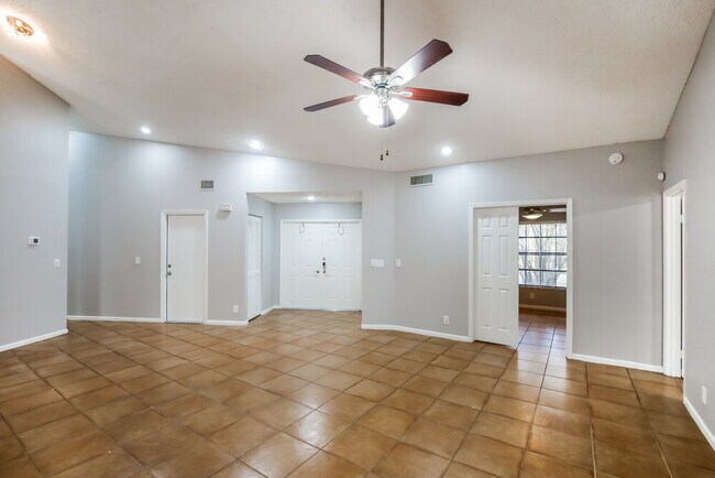 Foto del edificio - 10361 NW 18th Dr