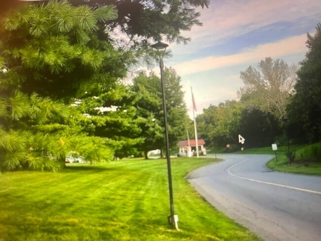 Photo - 24 Madrid Sq (Brockton, MA) Apartment