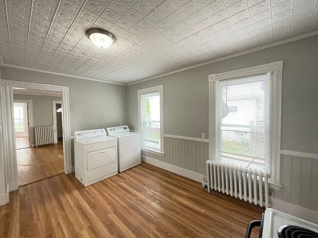 Building Photo - 350 Portland St