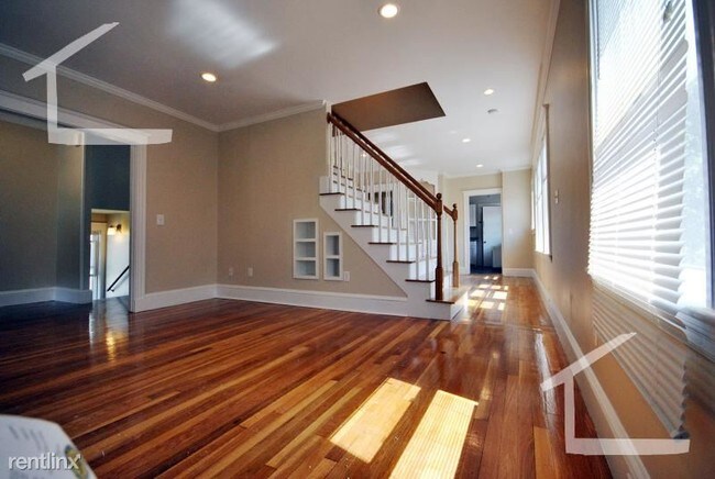 Building Photo - 4 br, 2 bath House - 20 Tip Top St # 2A