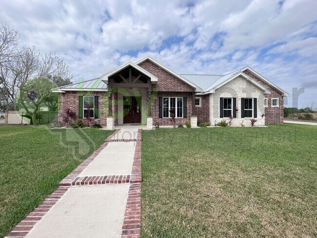 Foto del edificio - Gorgeous 4 bed/4 bath home, now available ...