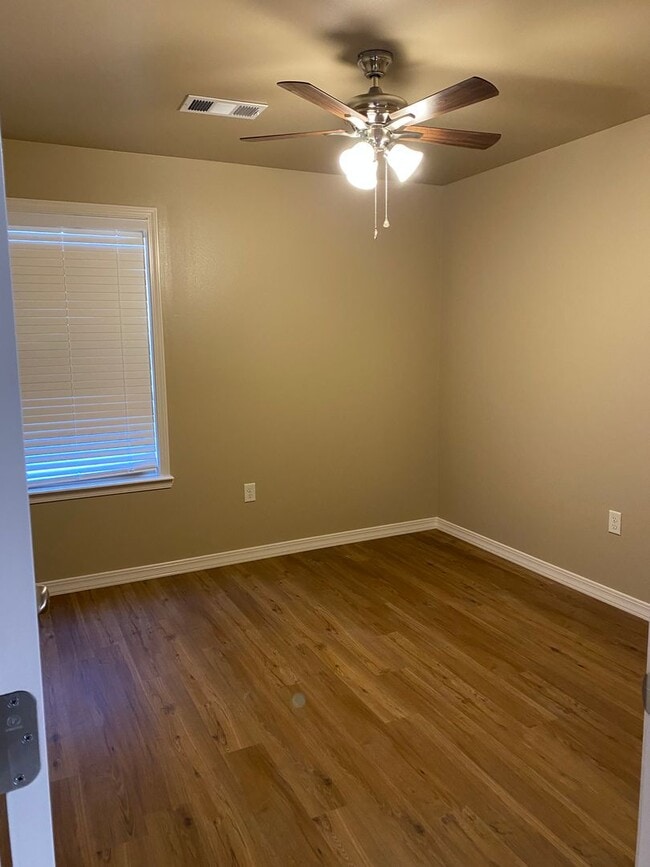 Building Photo - Come look at this new construction 3-bedroom 2-bathroom home.