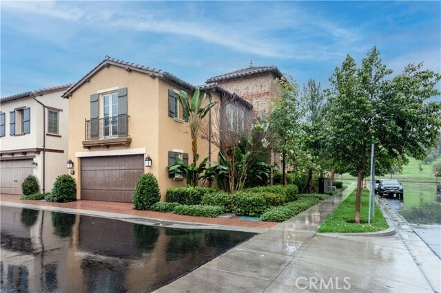 Building Photo - 50 Bronco