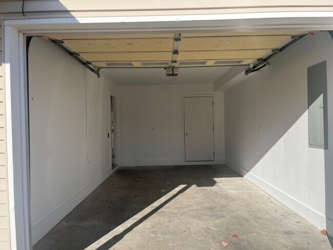 Foto del edificio - 112 W S St