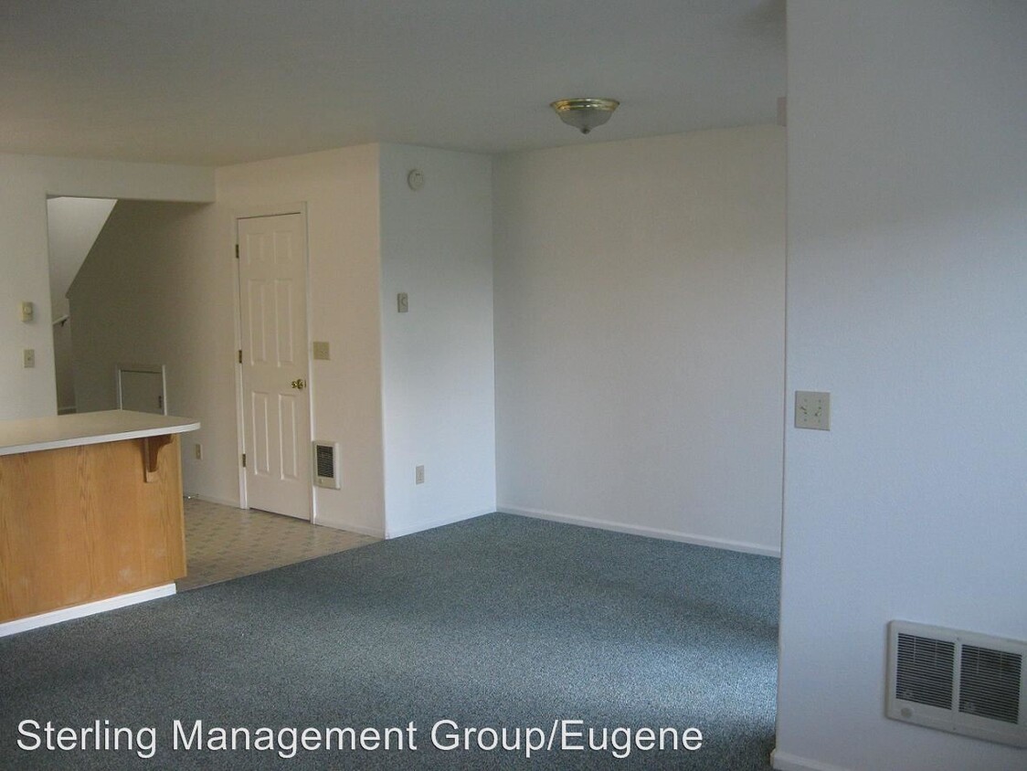 Building Photo - 2793-2793 S Cloverleaf Loop