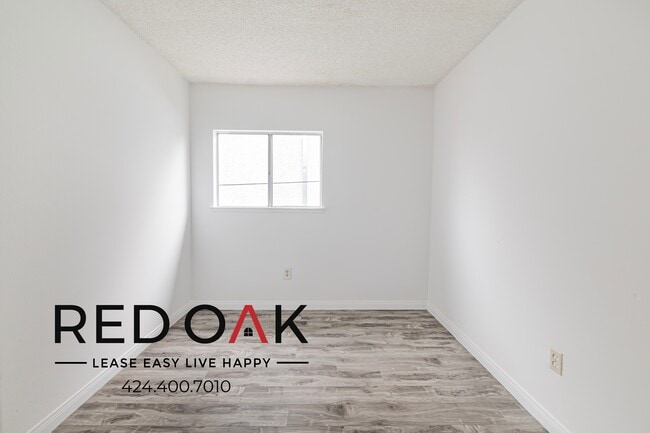Building Photo - 1341 W 37th Pl