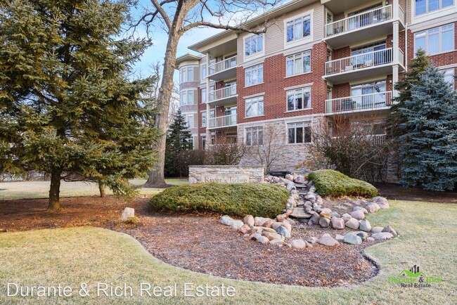 Building Photo - 2 br, 2 bath House - 425 Benjamin Drive #205