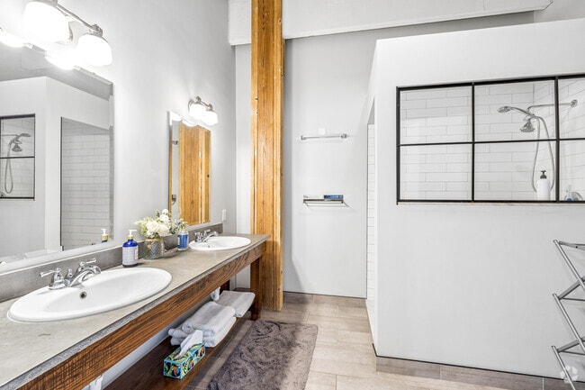 1BR, 1BA - 980SF - Bathroom - The Button Lofts