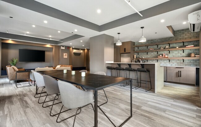 Foto del edificio - 336 S Wells St