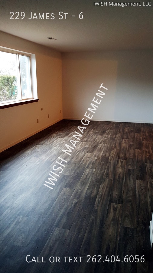 Building Photo - 229 James St