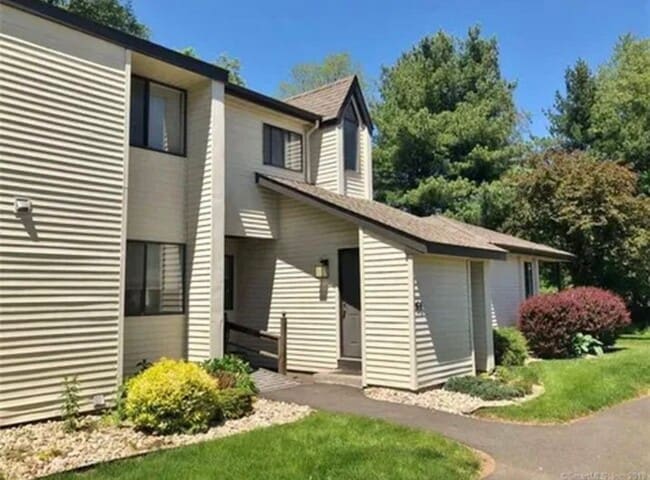 Building Photo - 66 Simsbury Lndg