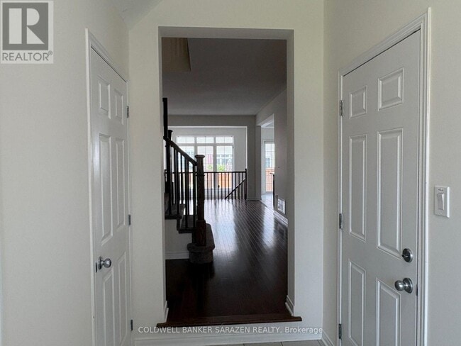 Building Photo - 117 Laramie Cres