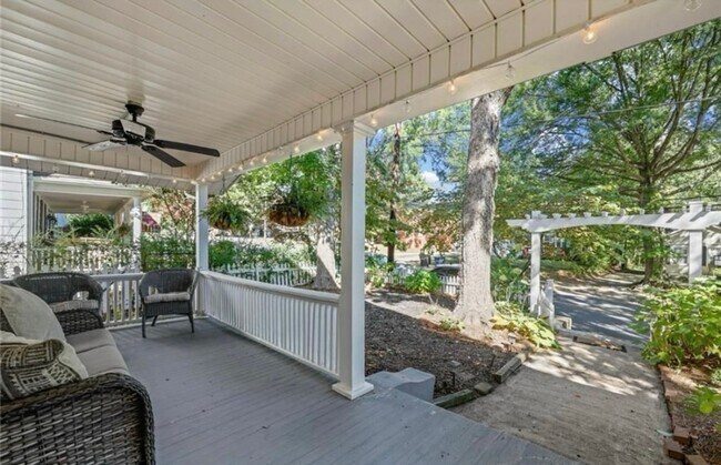 Foto del edificio - Charming Ardmore home full of character in...