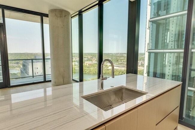 Foto del edificio - 610 Davis St