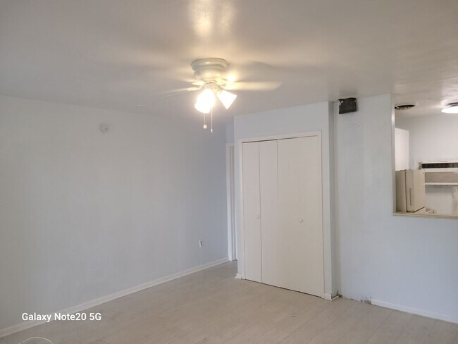 Building Photo - Martha Drive Triplex (3)