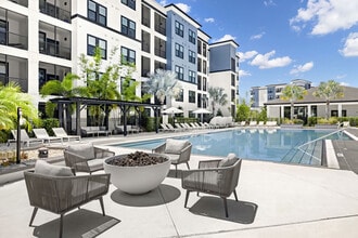 Building Photo - The Pointe on Westshore