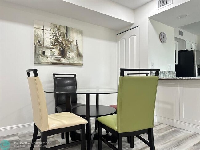 Foto del edificio - 3744 NW Adriatic Ln