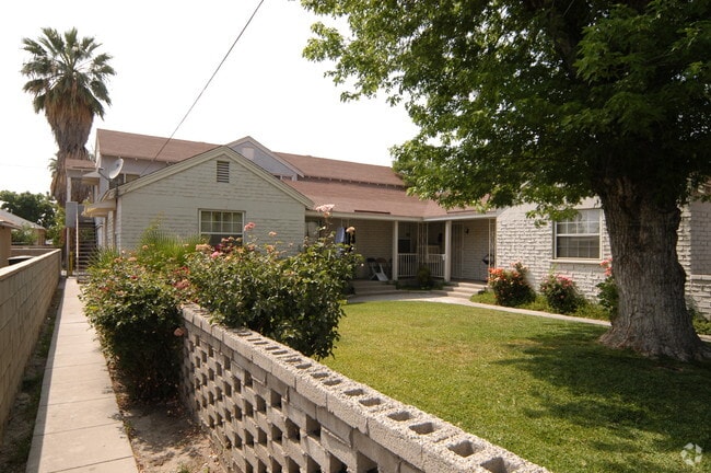 Building Photo - 1262 N D St