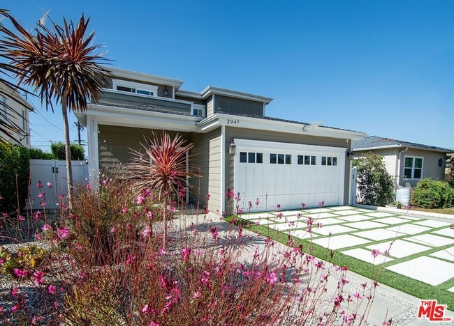 Foto del edificio - 2947 Kelton Ave