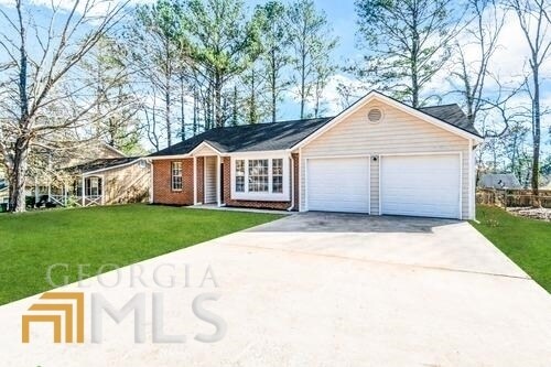 Foto del edificio - 3911 Wood Path Ln