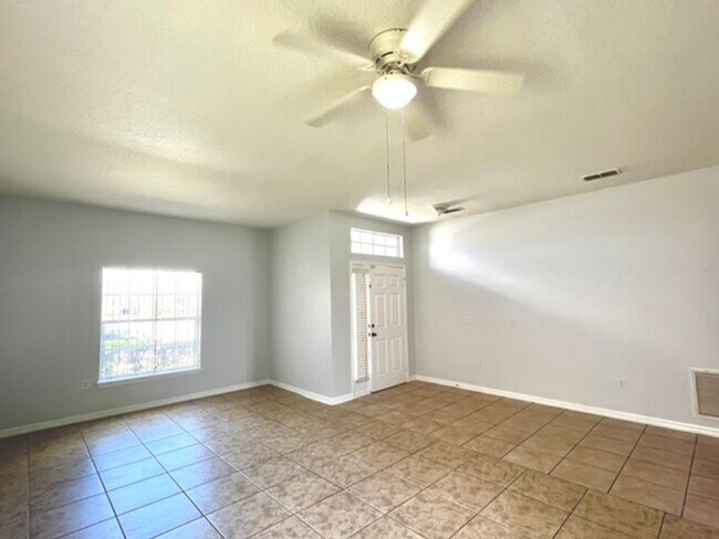 Foto del edificio - Kissimmee - 3 Bedroom, 2 Bathroom Single Family Home in a Gated Community.