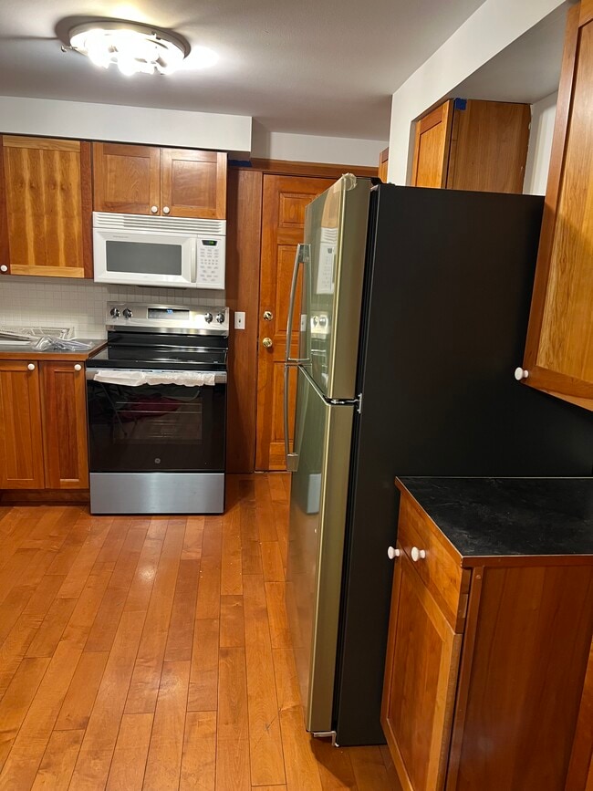 Foto del edificio - 45 Lancaster Ave