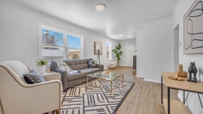 Foto del edificio - 3 Bed 1 Bath Single Family Home