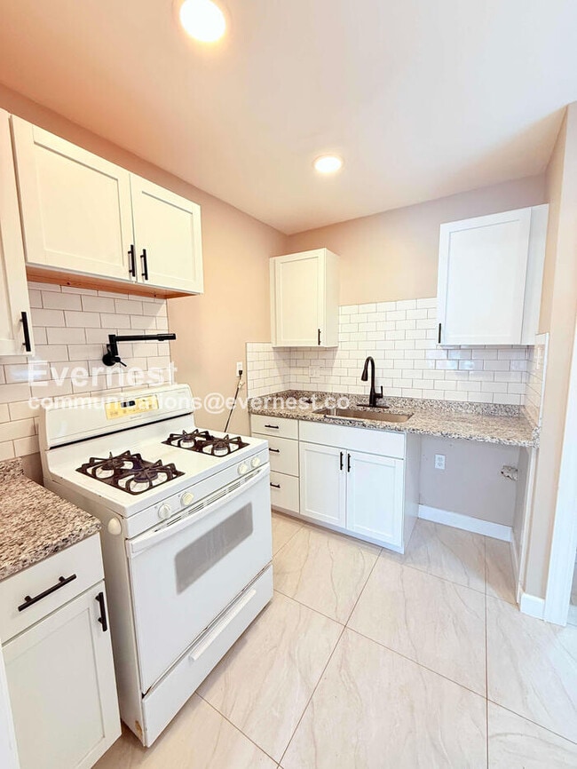 Foto del edificio - 15472 Lauder St