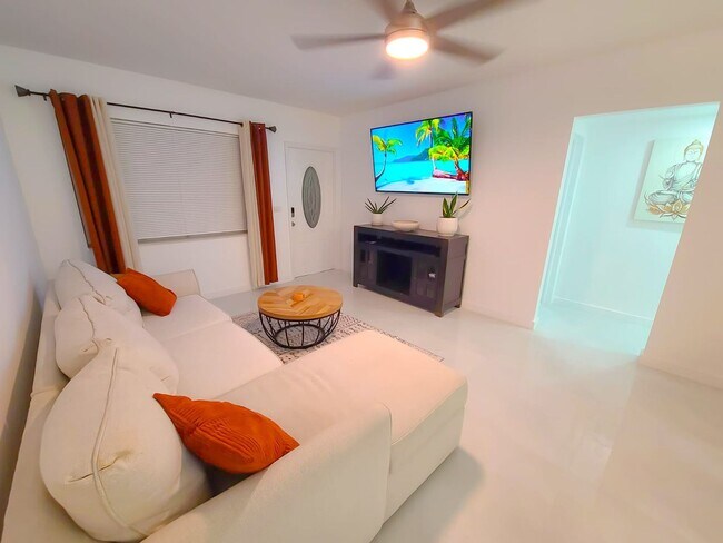 Photo - 20520 NE 15th Ave Apartment