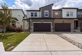 Building Photo - 16348 S Truss Dr