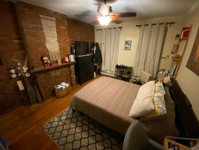 bedroom - 353 7th St