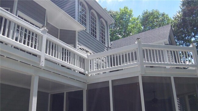Foto del edificio - 1510 Maplewood Ct