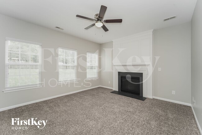 Foto del edificio - 16618 Grassy Creek Dr