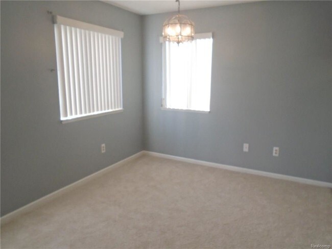 Foto del edificio - 15858 Orchard Ln