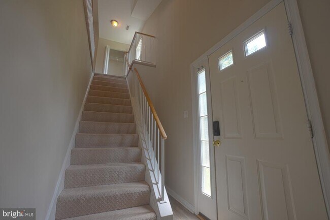 Building Photo - 7575 Belle Grae Dr