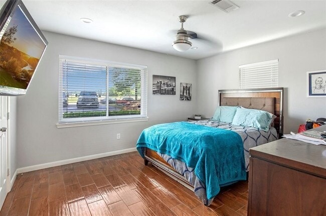 Building Photo - 5302 Treaschwig Rd