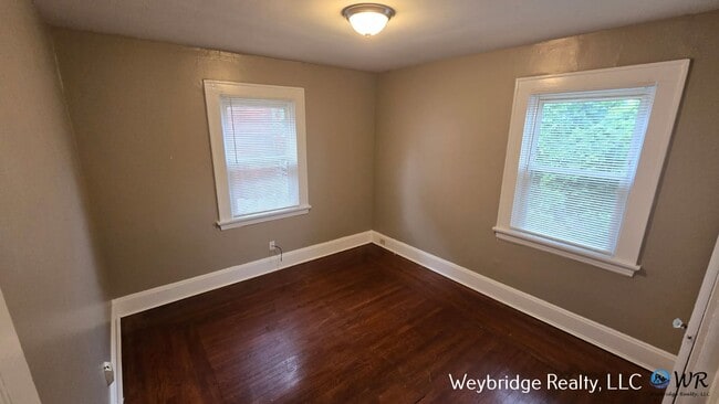 Building Photo - 2106 Harrison Ave