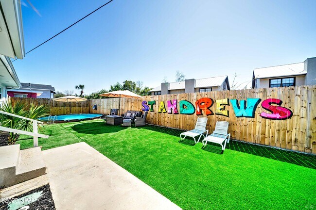 Foto del edificio - 2615 W 11th St