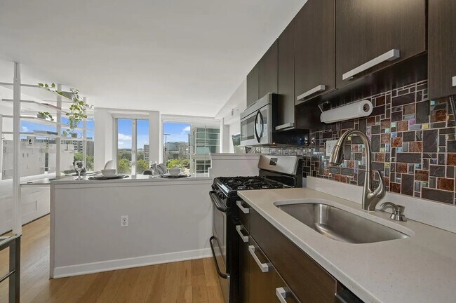 Foto del edificio - 1101 3rd St SW