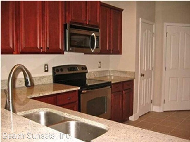 Building Photo - 3 br, 2 bath House - 554 Camellia Ct