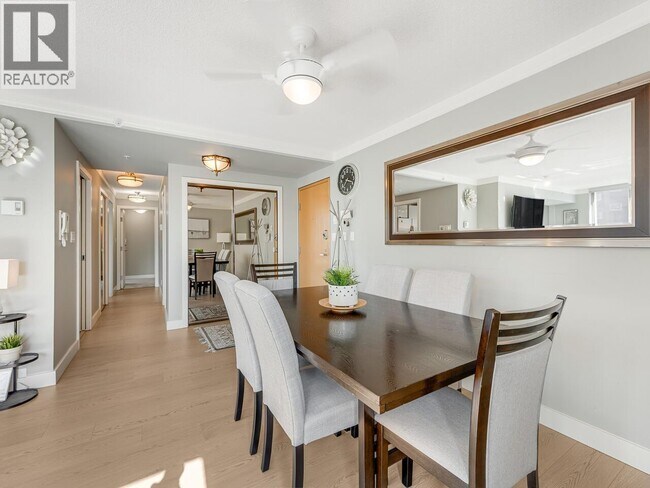 Photo du bâtiment - 608-837-1837 W Hastings St