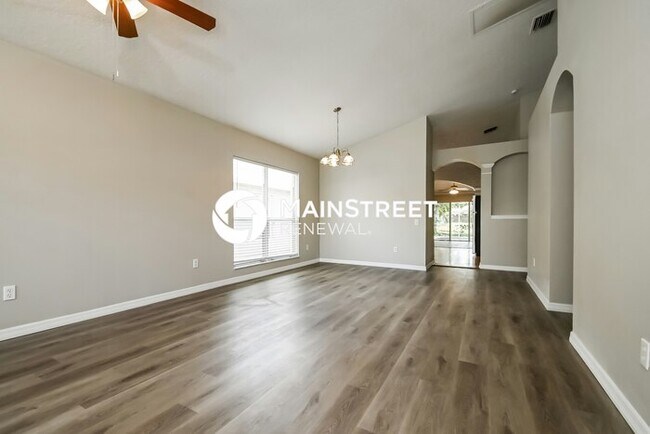 Foto del edificio - 4 Bedroom Pet-Friendly Home in Riverview, FL with Main Street Renewal