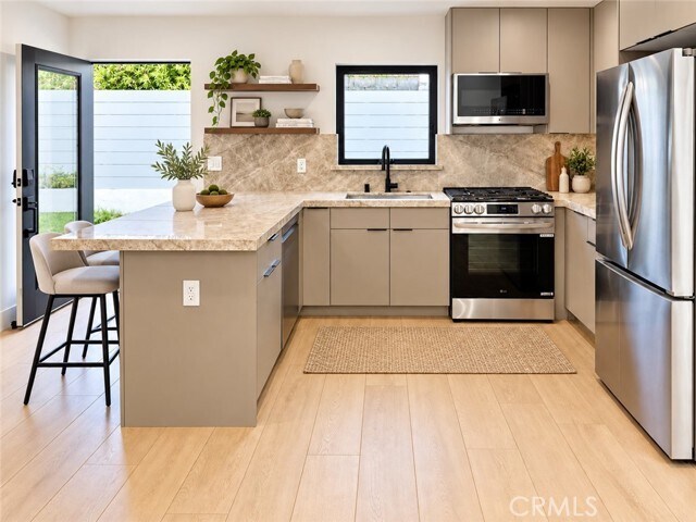 Foto del edificio - 12816 Bloomfield St