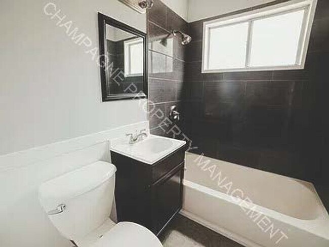 Foto del edificio - Voucher Accepting Updated Single Family Home