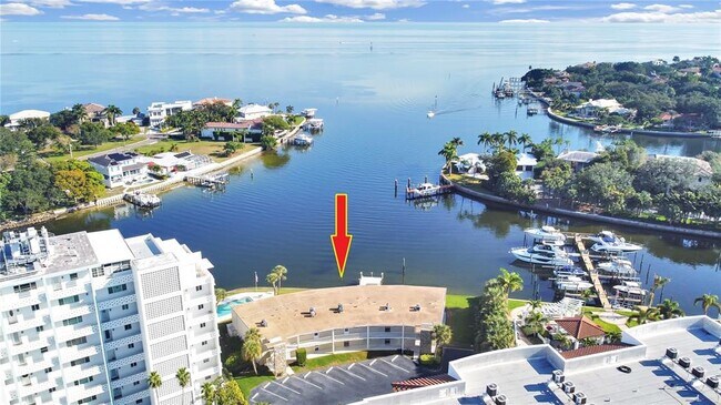 Foto del edificio - 1361 Snell Isle Blvd NE