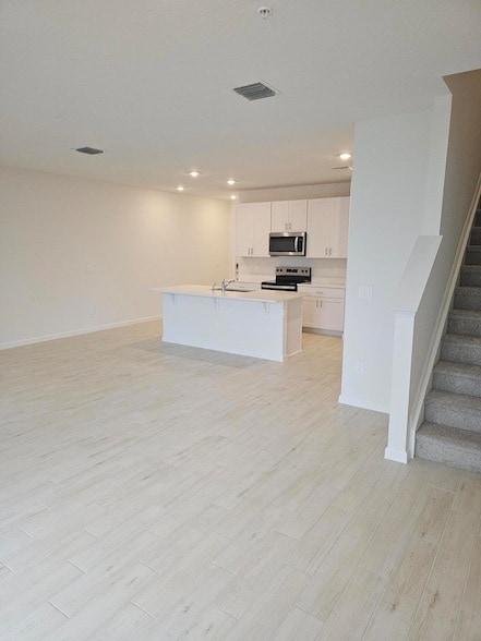 Building Photo - 621 Salisbury Cir